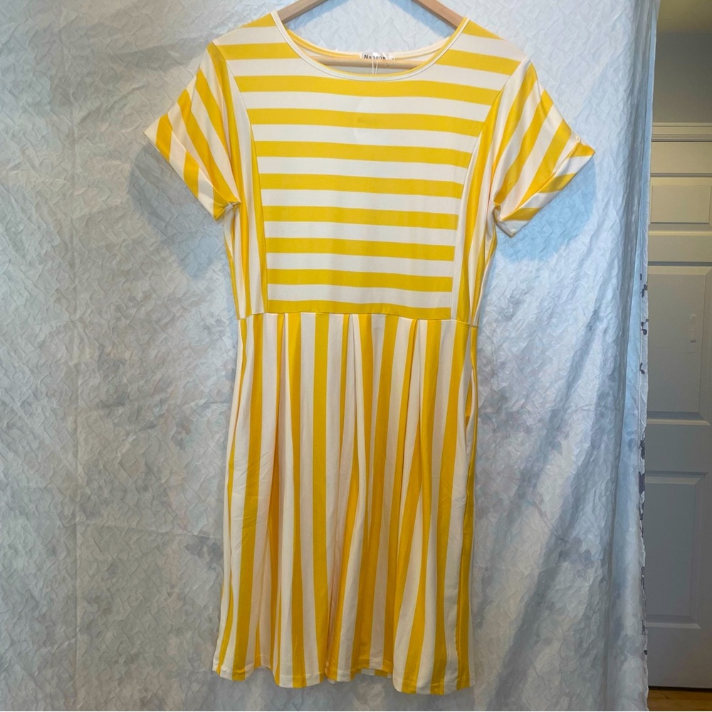 Yellow striped dress, loose fit